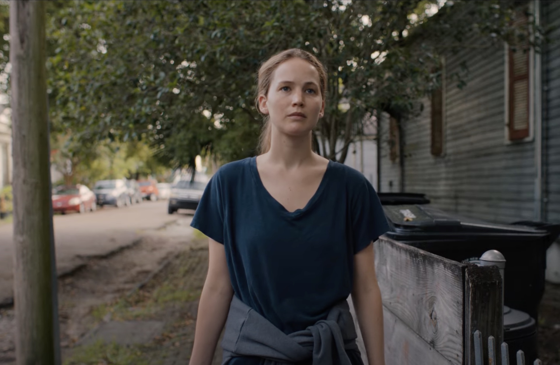 Causeway, Jennifer Lawerence, PopViewers.com