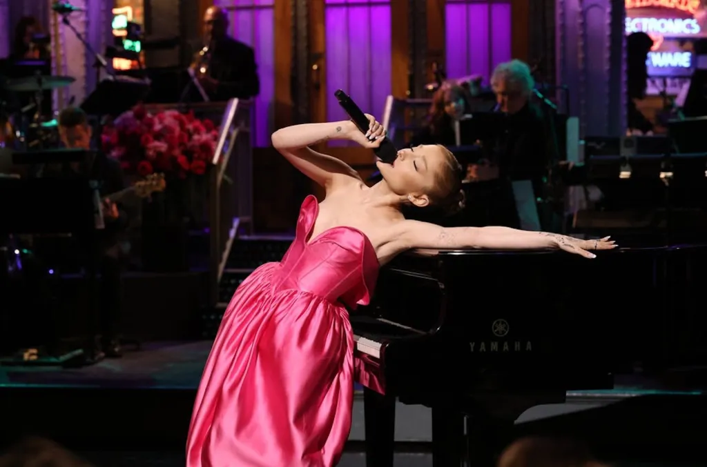 Ariana Grande, SNL, PopViewers.com