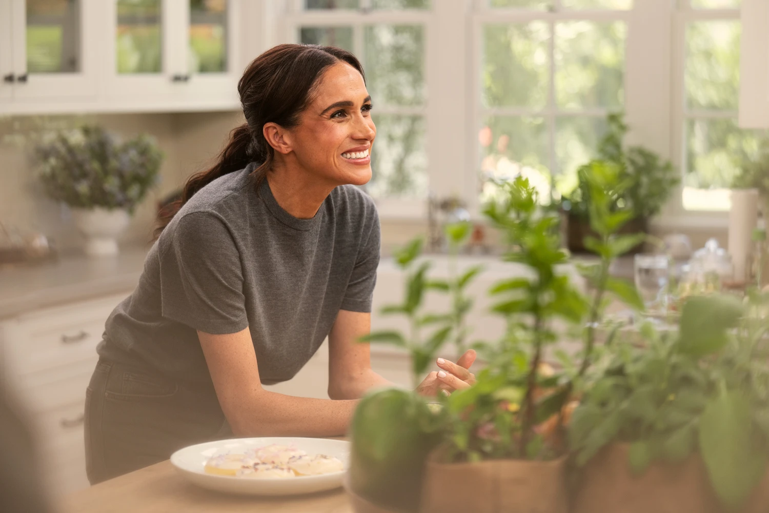 Meghan Markle, PopViewers.com