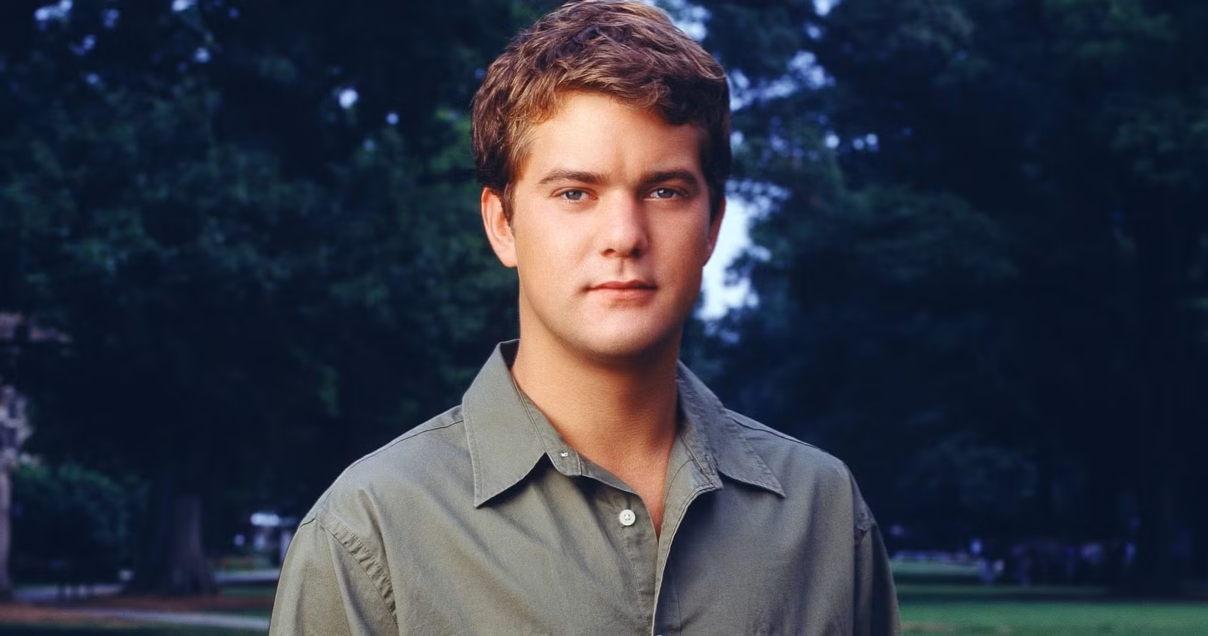 Joshua Jackson, PopViewers.com