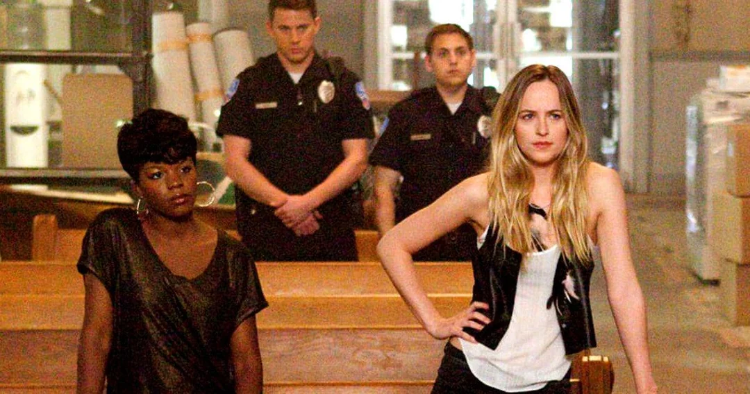 Dakota Johnson, PopViewers.com