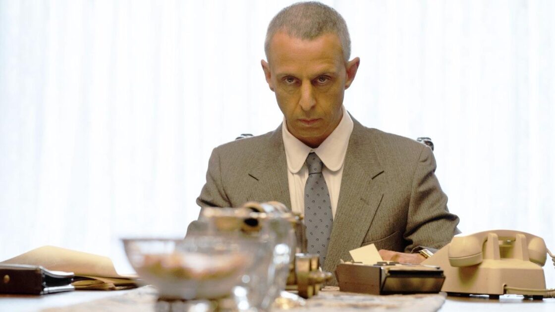 Jeremy Strong, PopViewers.com