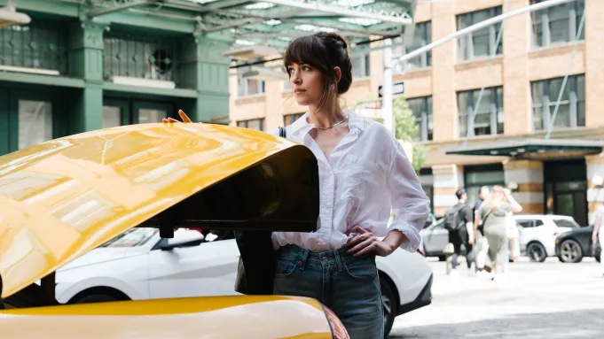 Dakota Johnson, PopViewers.com
