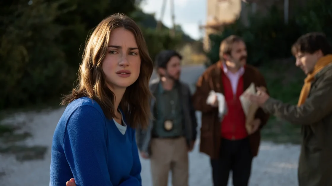 The Twisted Tale of Amanda Knox, PopViewers.com