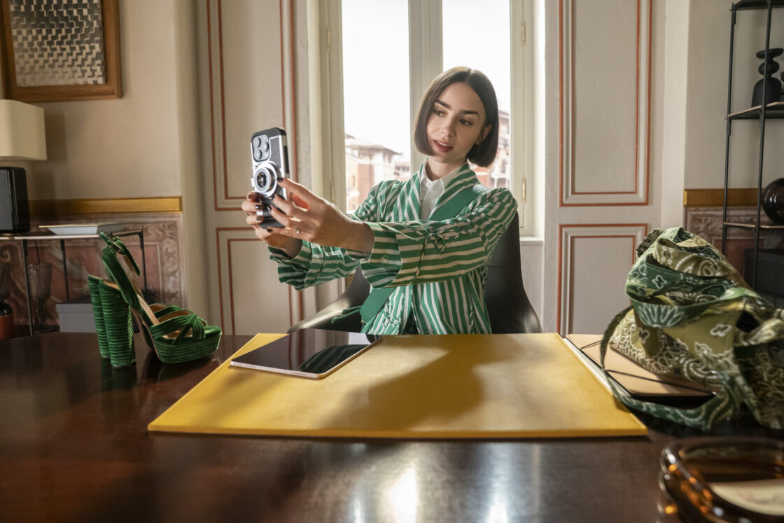 Emily in Paris, PopViewers.com